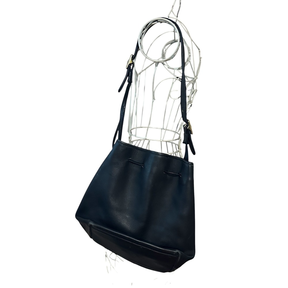 Vintage Y2K. Coach Black Leather Drawstring Bucket Bag USA Made F7Z-9033